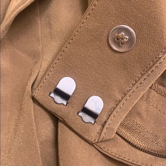 Halston Pants with tie belt. - Picture 5 of 5